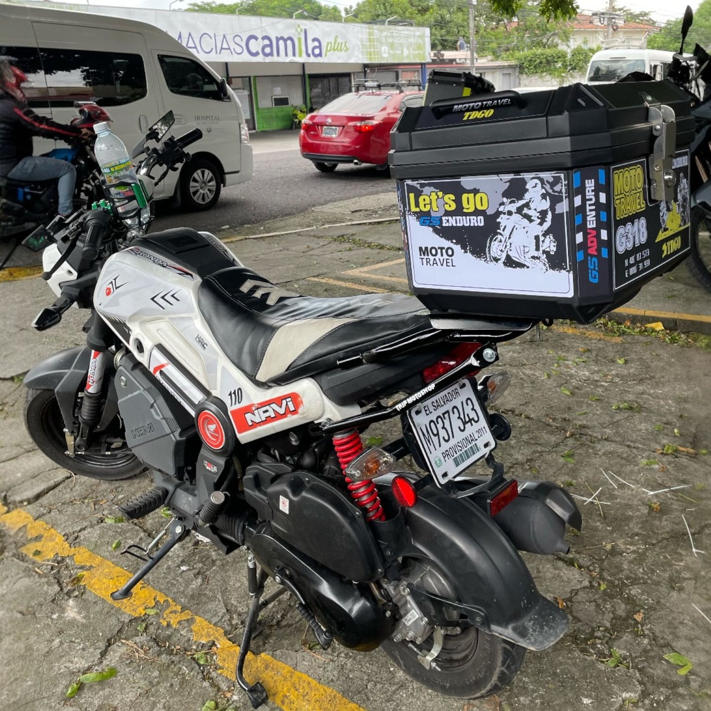 Parrilla Honda Navi