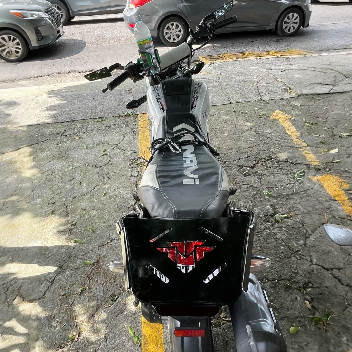 Parrilla Honda Navi