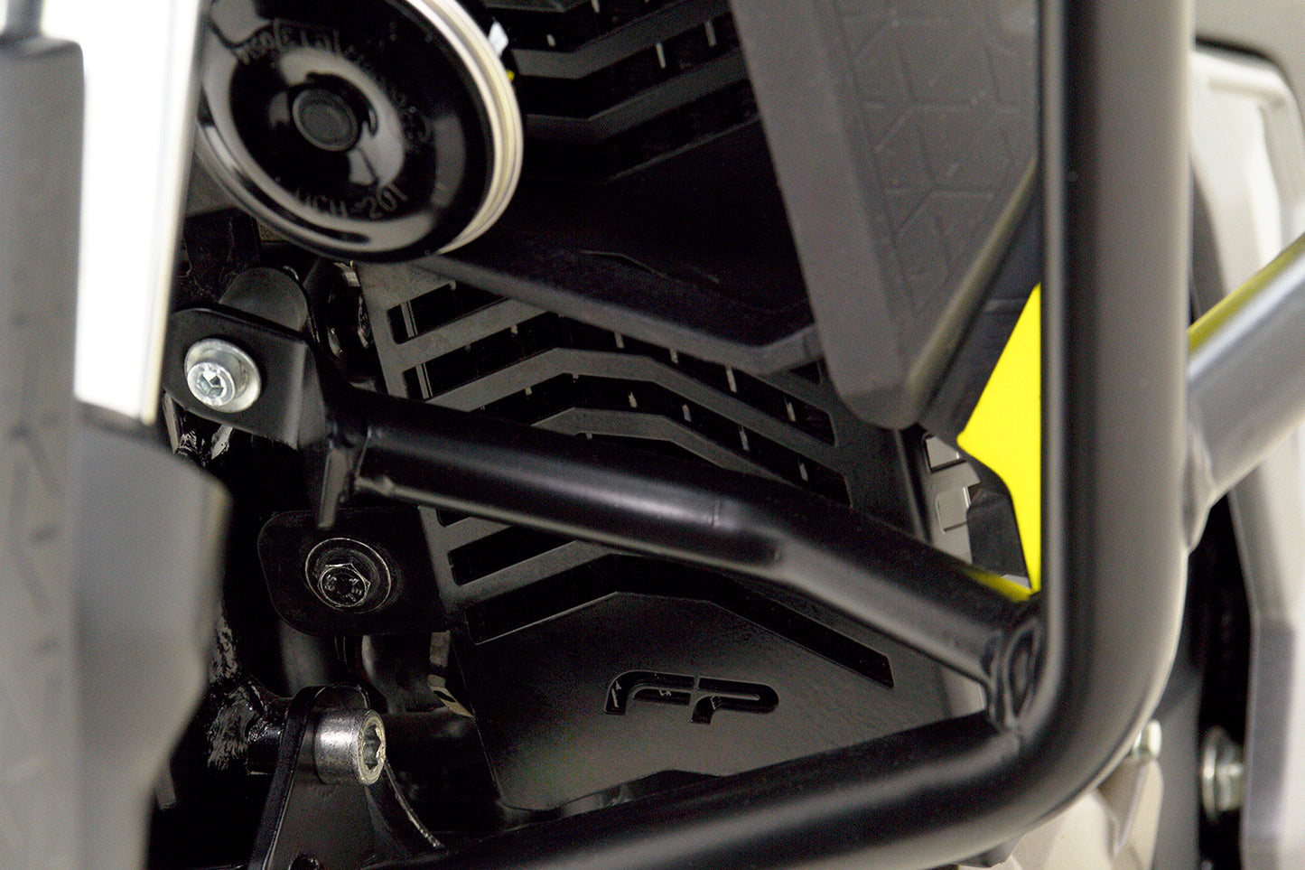 Protector de radiador suzuki gixxer 250 / vstrom 250 sx